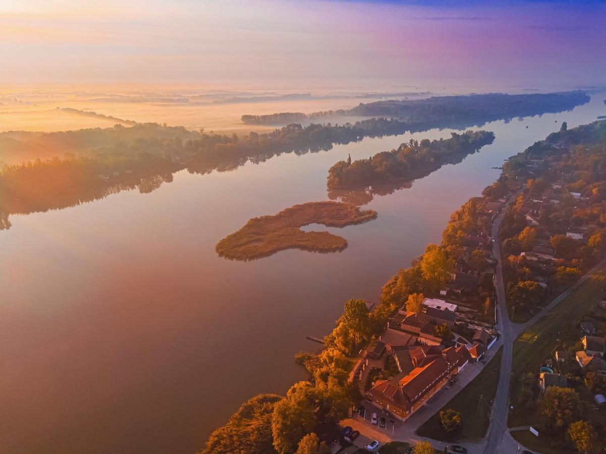 Martoni Resort & Restaurant Szigetszentmarton Bagian luar foto