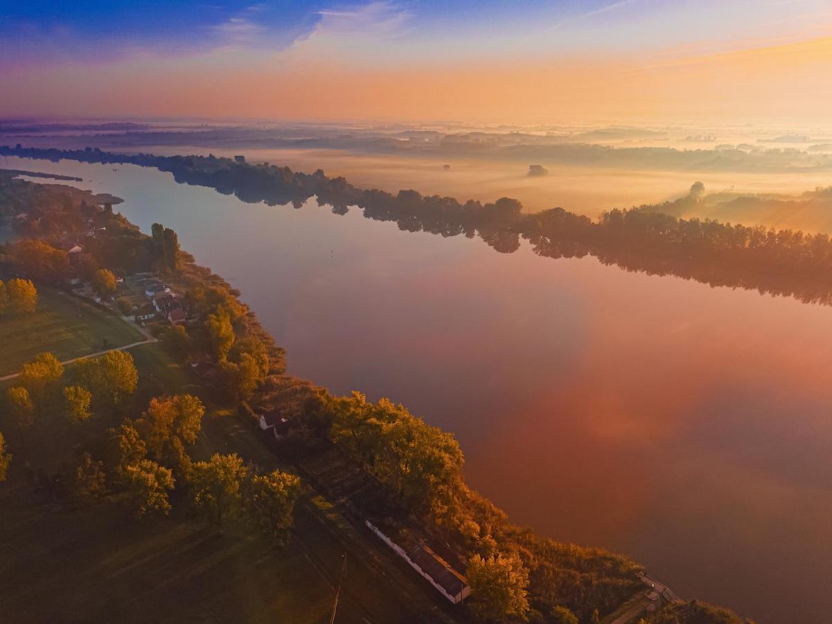 Martoni Resort & Restaurant Szigetszentmarton Bagian luar foto