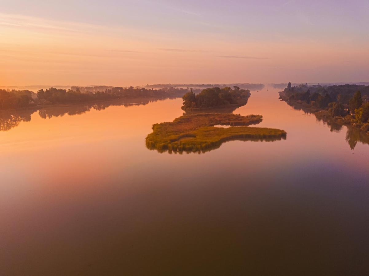 Martoni Resort & Restaurant Szigetszentmarton Bagian luar foto