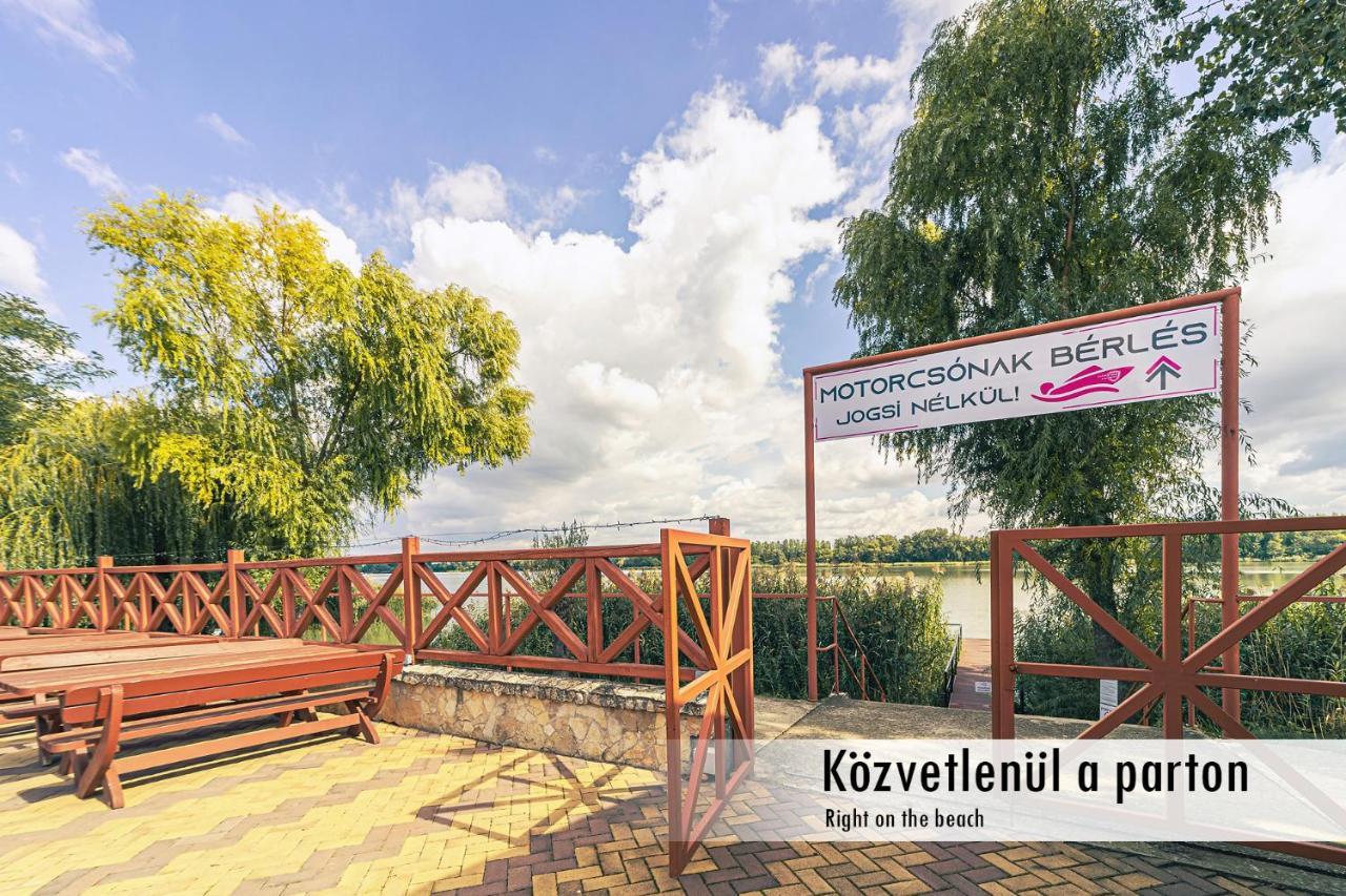 Martoni Resort & Restaurant Szigetszentmarton Bagian luar foto