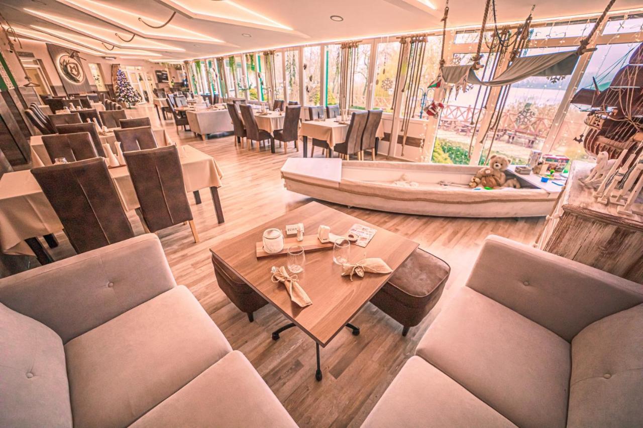 Martoni Resort & Restaurant Szigetszentmarton Bagian luar foto