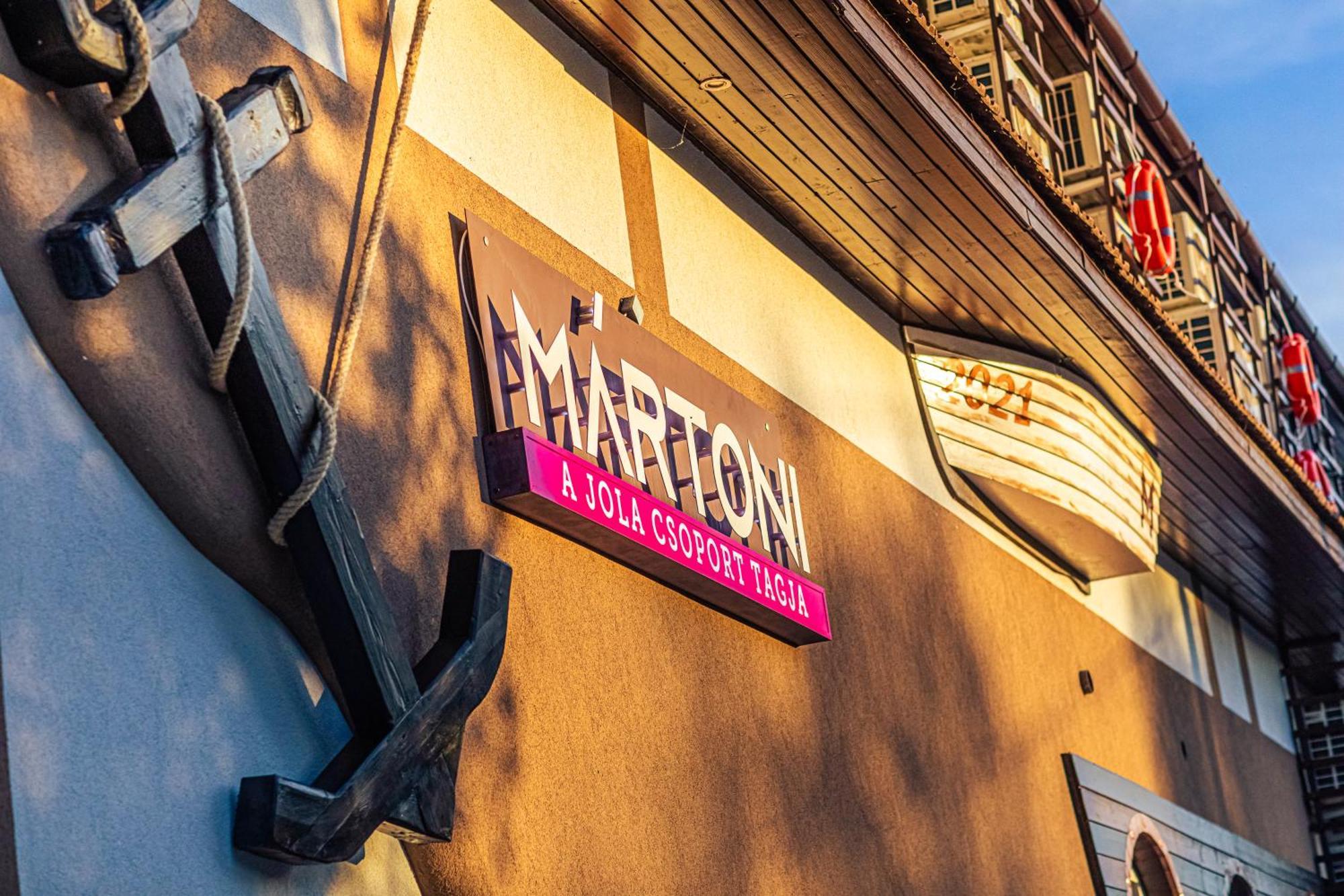 Martoni Resort & Restaurant Szigetszentmarton Bagian luar foto
